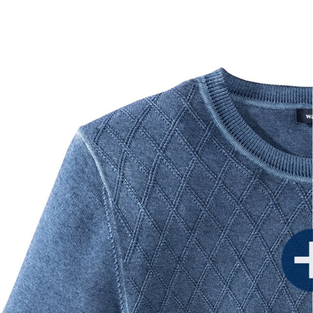 Detailaufnahme eines blauen Pullovers mit Rautensteppung.