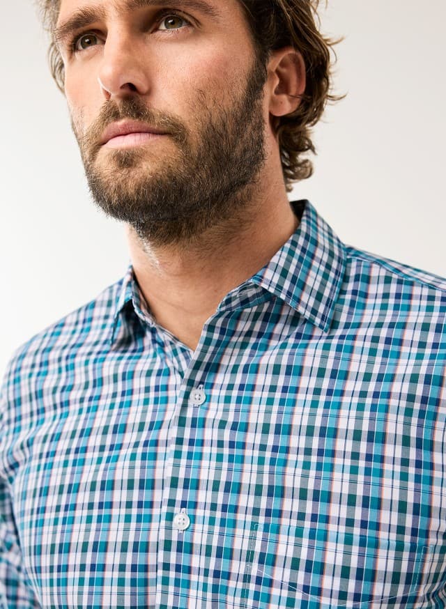 Abbildung Oberkörper Mann in Business-Hemd