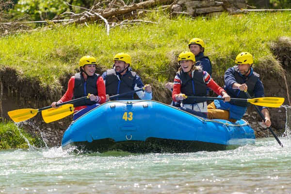 Rafting - paddeln im Wildwasser Rafting - paddeln im Wildwasser