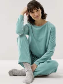 Nicki Kuschel Anzug Gletschergrün