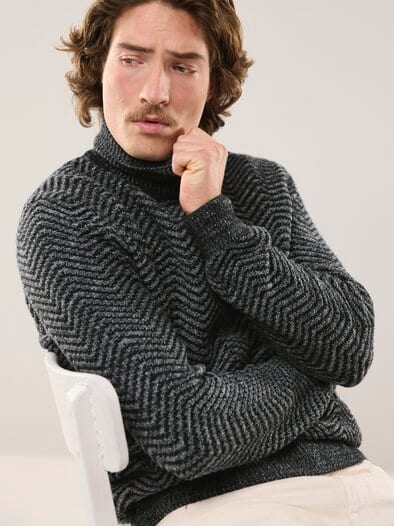 Rollkragenpullover mit Fischgratm. Anthrazit
