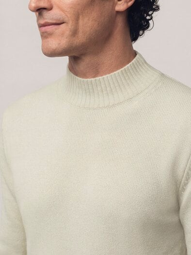 Stehkragen-Pullover mit Merinowolle Wollweiß
