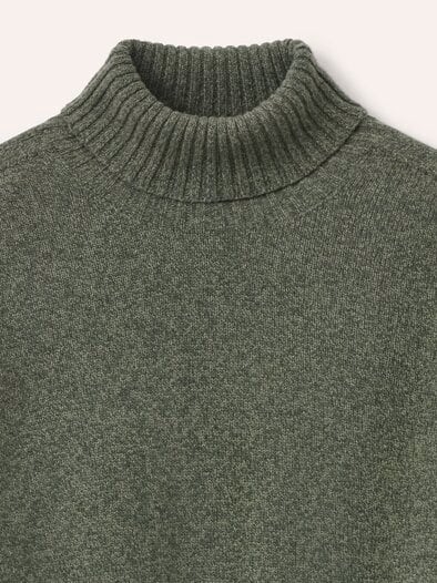 Rollkragenpullover aus Lammwolle Salbei