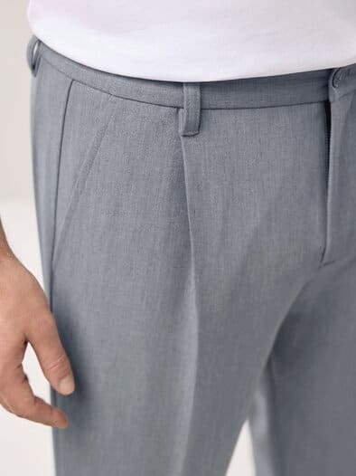 Chino mit Bundfalte Grau