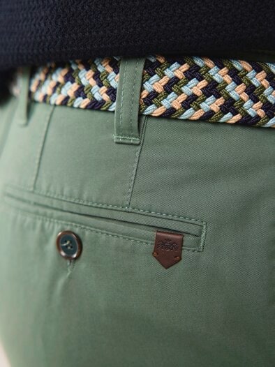 Extraglatt-Stretchbund-Chino Salbei