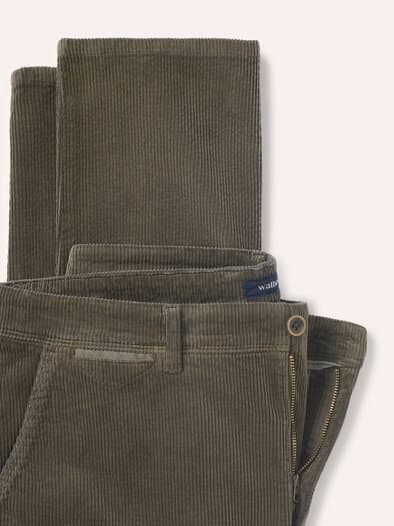 Cordhose aus weicher Baumwolle Oliv