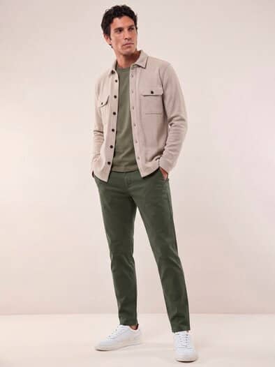 Elastische Chino aus Baumwolle Oliv