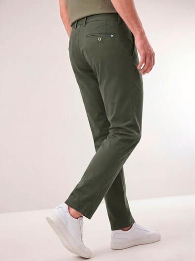 Elastische Chino aus Baumwolle Oliv