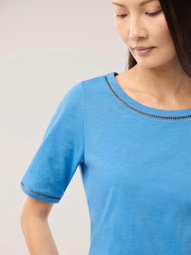 Baumwollshirt Lochstickereiband Jeansblau