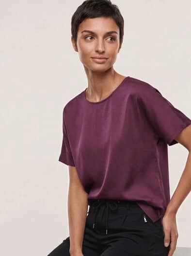 Blusenshirt aus Satin Cassis