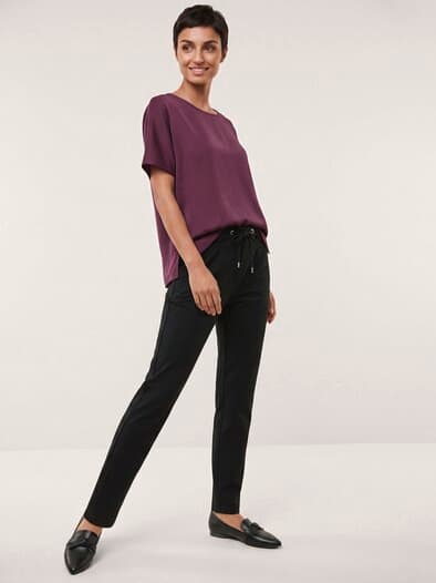 Blusenshirt aus Satin Cassis