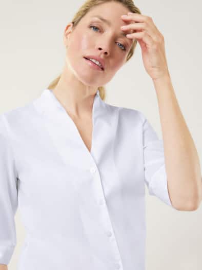 Extraglatt-Bluse Kelchkragen Weiß