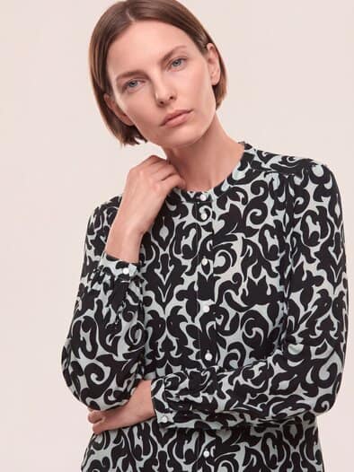 Bluse mit Seide Druck Schwarz