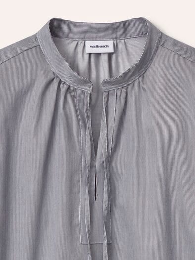 Shirtbluse aus Baumwollsatin Nachtblau gestreift