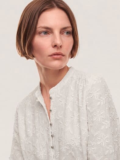 Bluse mit Blütenstickerei Offwhite
