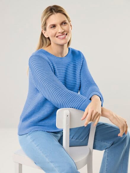 Pullover aus Bändchengarn Meerblau