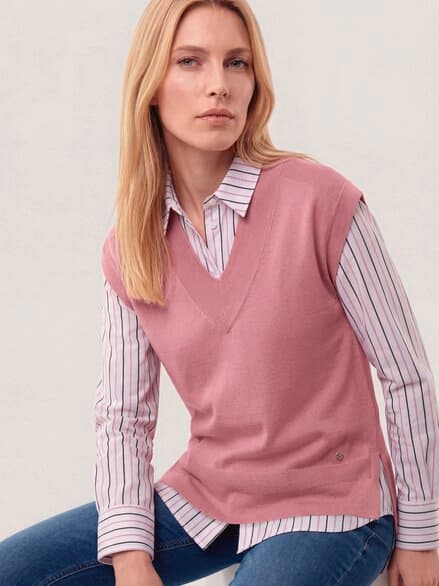 Merino Pullunder mit V-Ausschnitt Rosenholz Merino Pullunder mit V-Ausschnitt Rosenholz