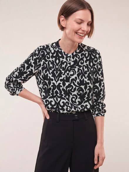 Bluse mit Seide Druck Schwarz