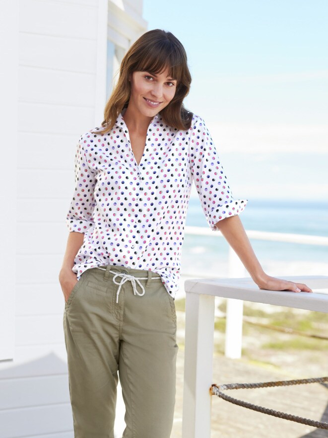 Outfit Extraglatt-Bluse Kelchkragen Outfit Extraglatt-Bluse Kelchkragen