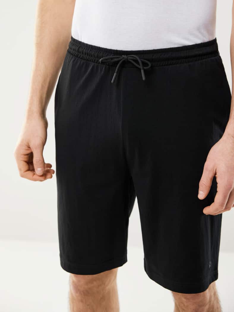 24/7 Hose kurz Schwarz