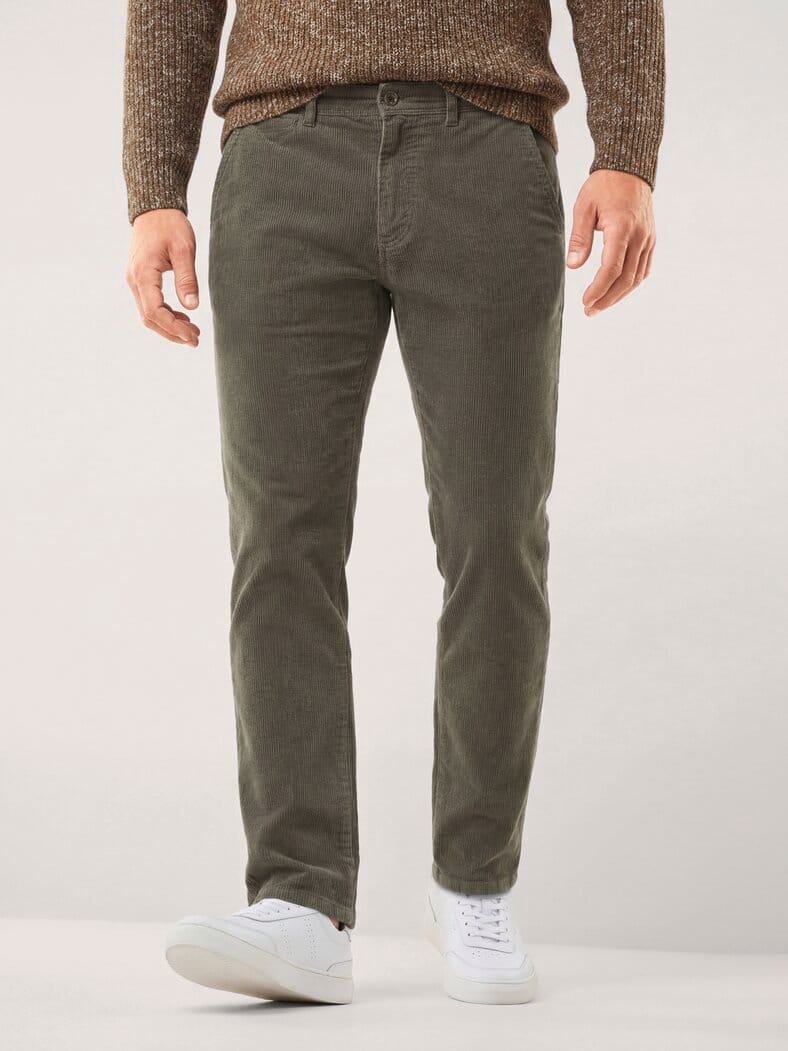 Cordhose aus weicher Baumwolle Oliv