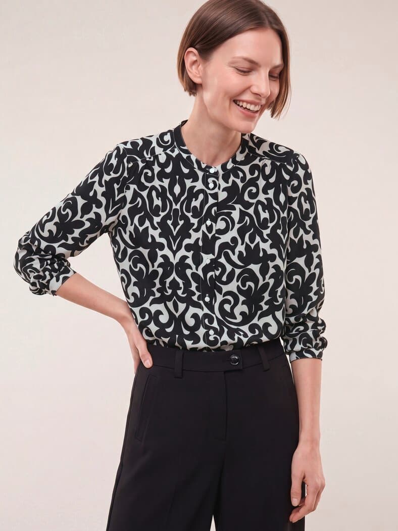 Bluse mit Seide Druck Schwarz