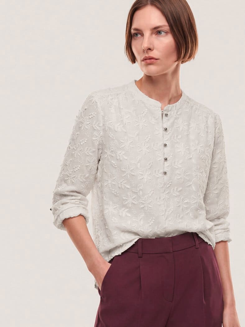 Bluse mit Blütenstickerei Offwhite