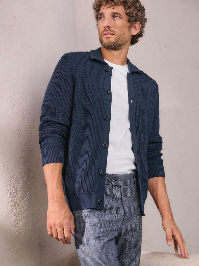 Outfit Gerippter Polo-Cardigan